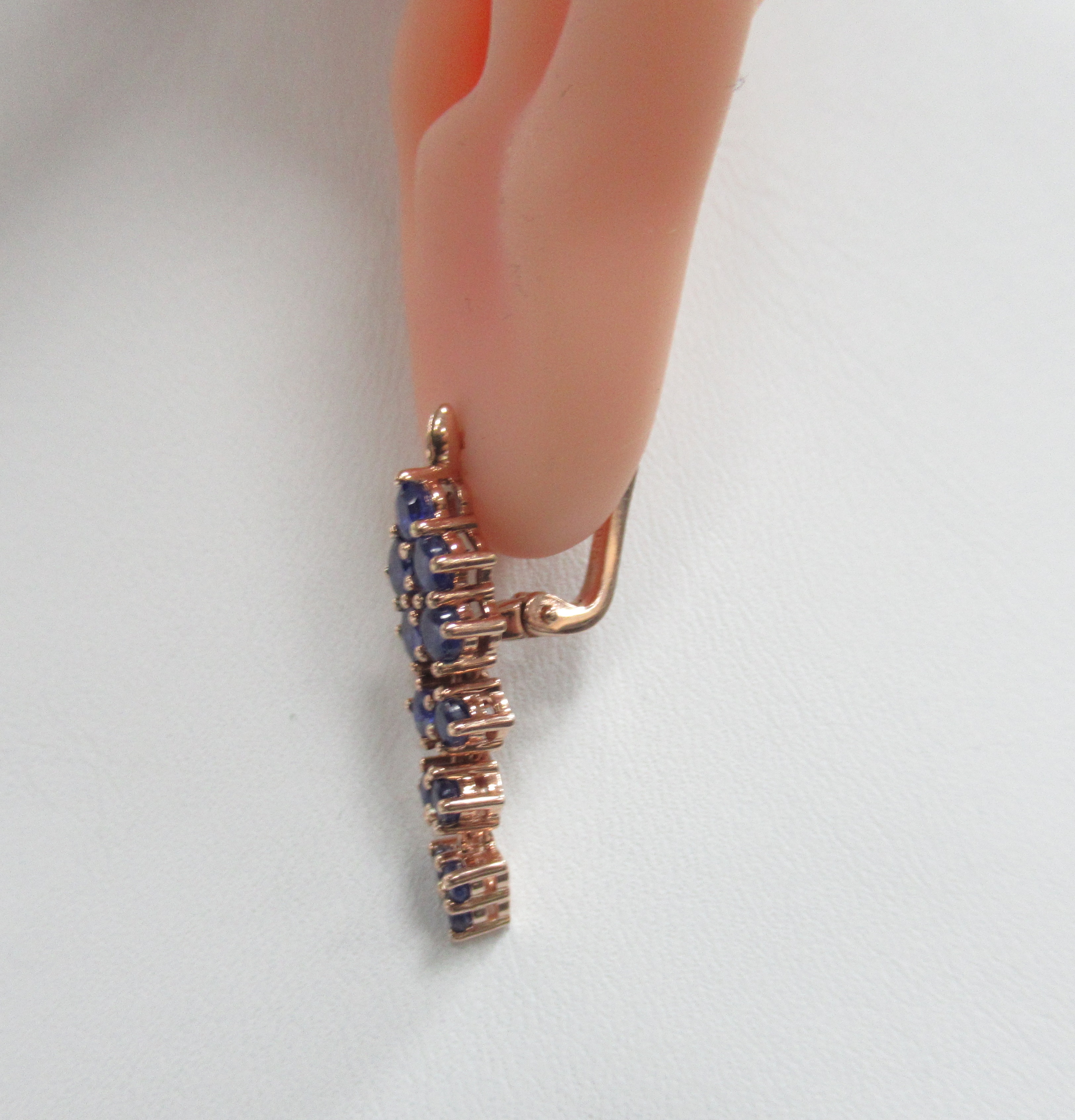 Серебряные серьги с сапфирами